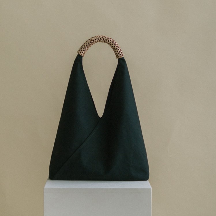 Reusable Shopping Bags - Kamaro'an Woven Triangle Bag